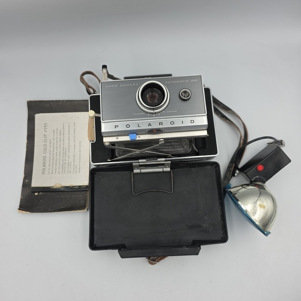 Vintage Polaroid 100 Automatic Land Camera w Case Flash Manual UNTESTED